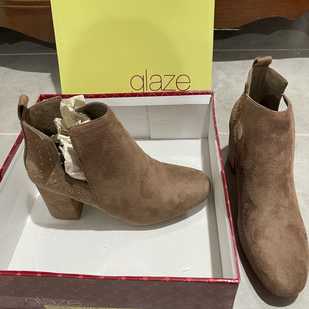 Tan ankle booties size 8 1/2